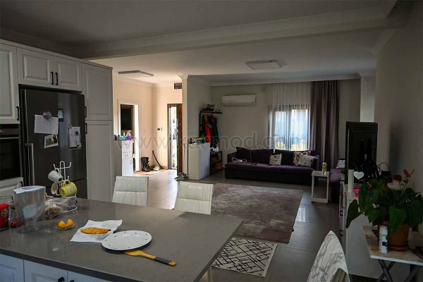 Προκατασκευασμένο Σπίτι 148 m² Κίτρινο